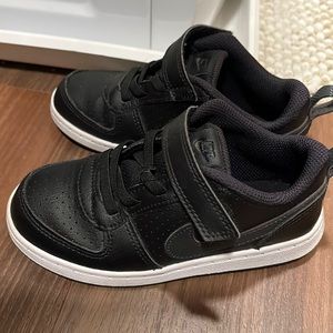 Boys black Nike Velcro shoes size 10C